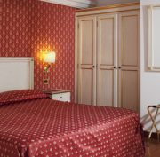 Hotel At Leonard
