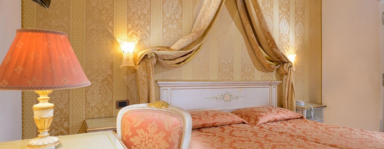Hotel Ambassador Tre Rose