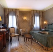 Hotel Al Ponte dei Sospiri