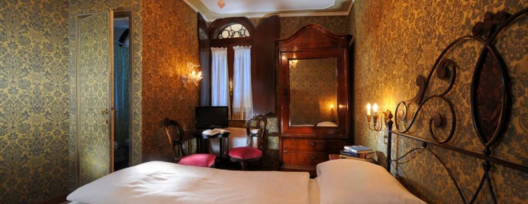 Hotel Flora