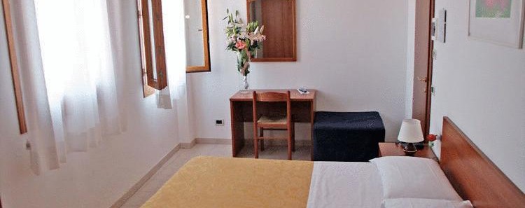 Hotel Leonardo