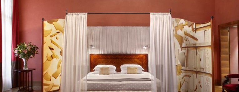 Hotel Saturnia & International