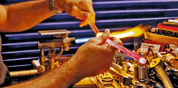 Mauro Vianello Glass Artisan