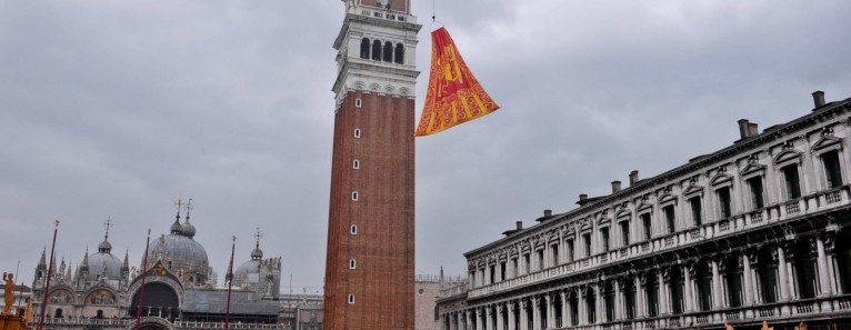 Carnevale 2017: Svolo del Leon in Piazza San Marco