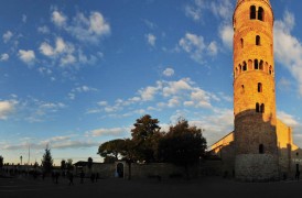 La sera per le vie del Borgo: Caorle