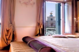 Hotel Monaco & Grand Canal