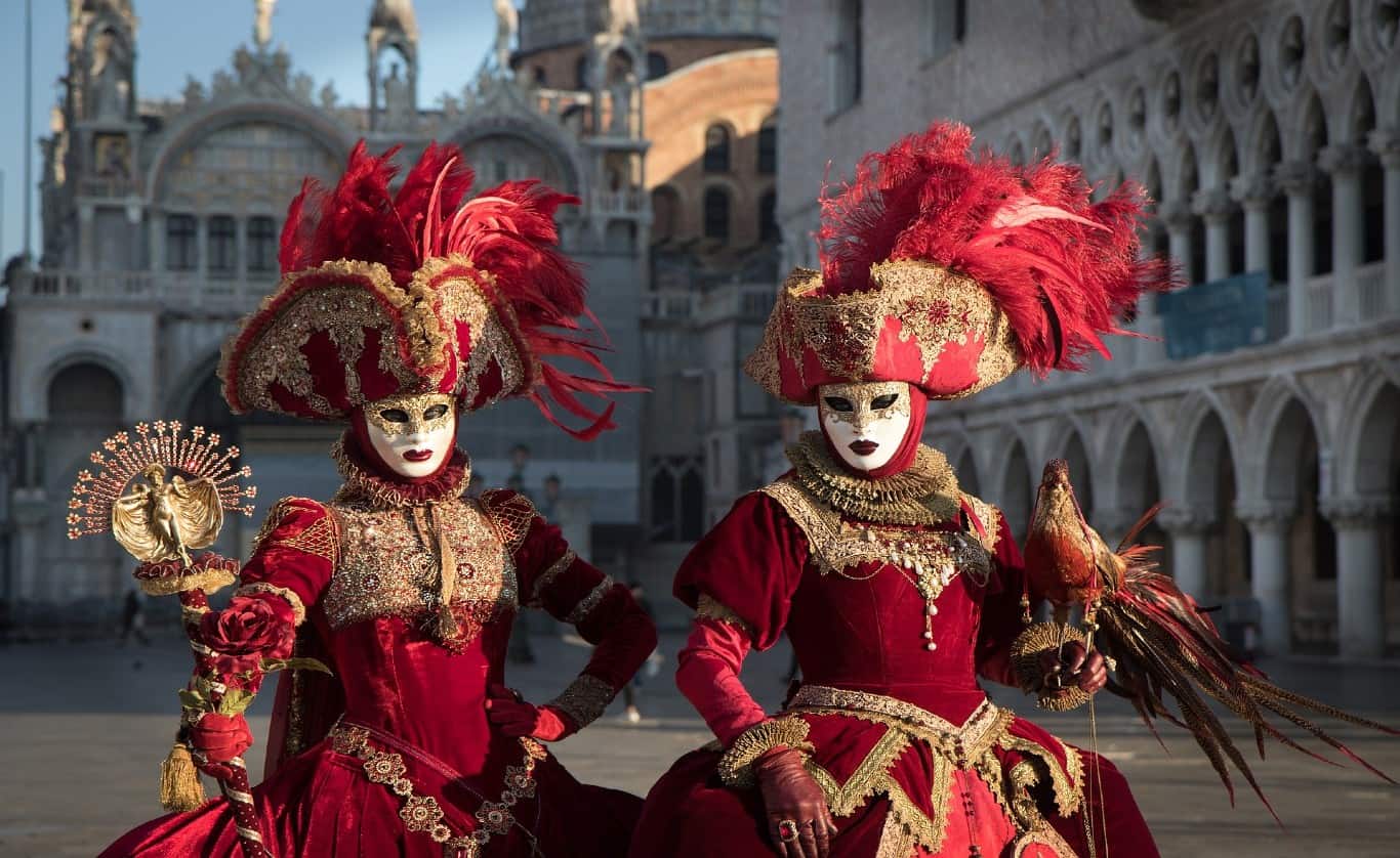 CARNEVALE 2020. Amore, gioco e follia fanno impazzire il ...